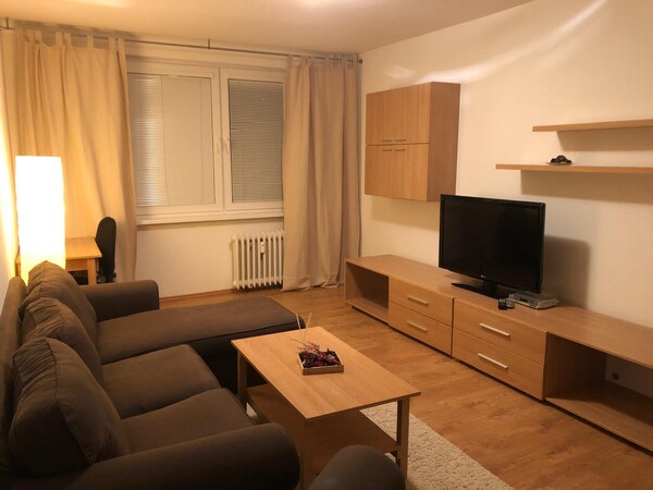 PRENÁJOM - 2-izbový útulný byt -  Chrenová, Nitra