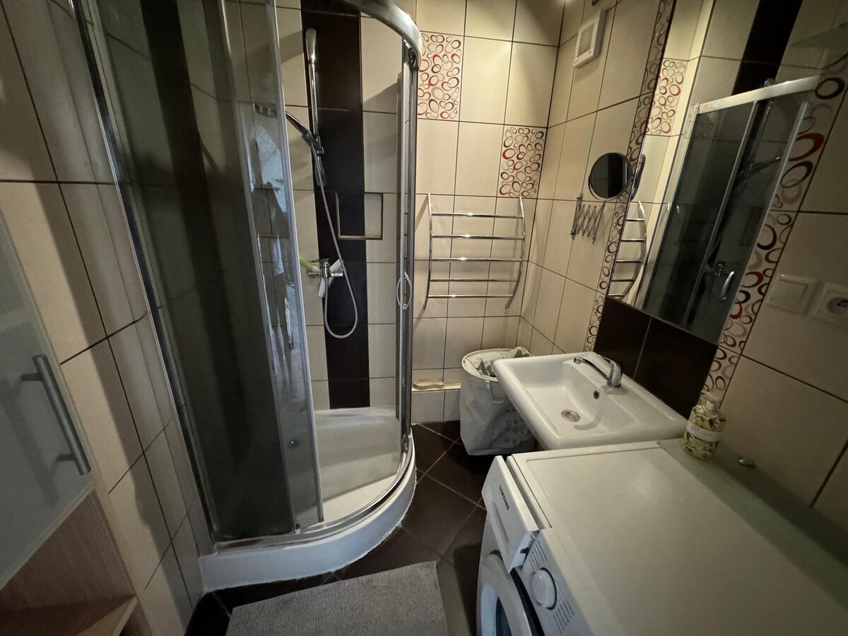PRENÁJOM - 2-izbový kompletne zariadený byt s balkónom - Klokočina — foto 10