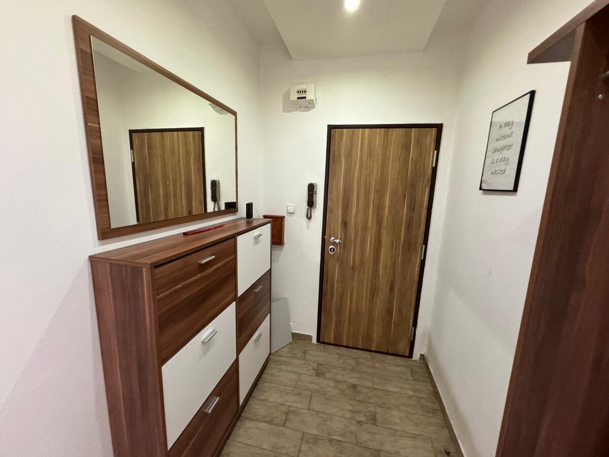 PRENÁJOM - 2-izbový kompletne zariadený byt s balkónom - Klokočina — foto 9