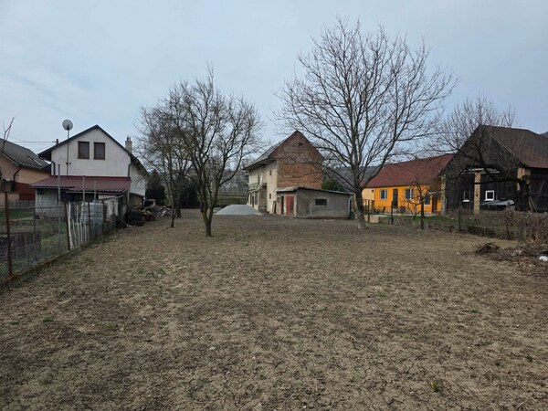 Na predaj stavebný pozemok 1200m2  Košice Ťahanovce
