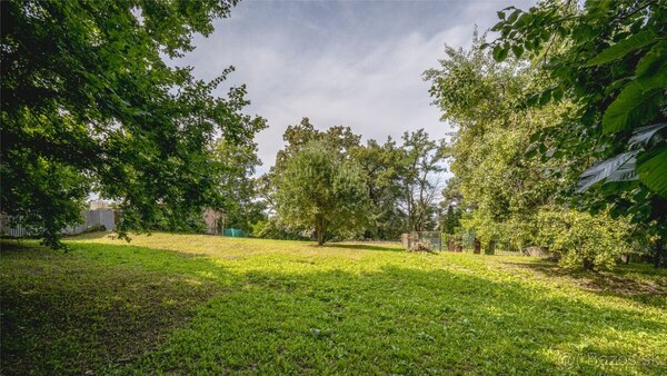 Rekreačný pozemok 4 500 m² s vlastným lesom – Košice-Krásna