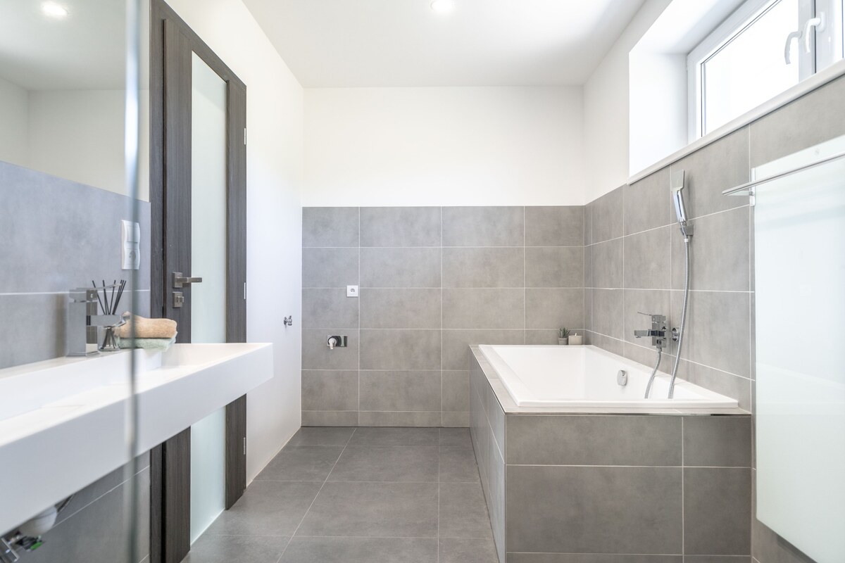 Moderný rodinný dom s terasou  | pozemok 1 600 m2 | Jarabina — foto 12