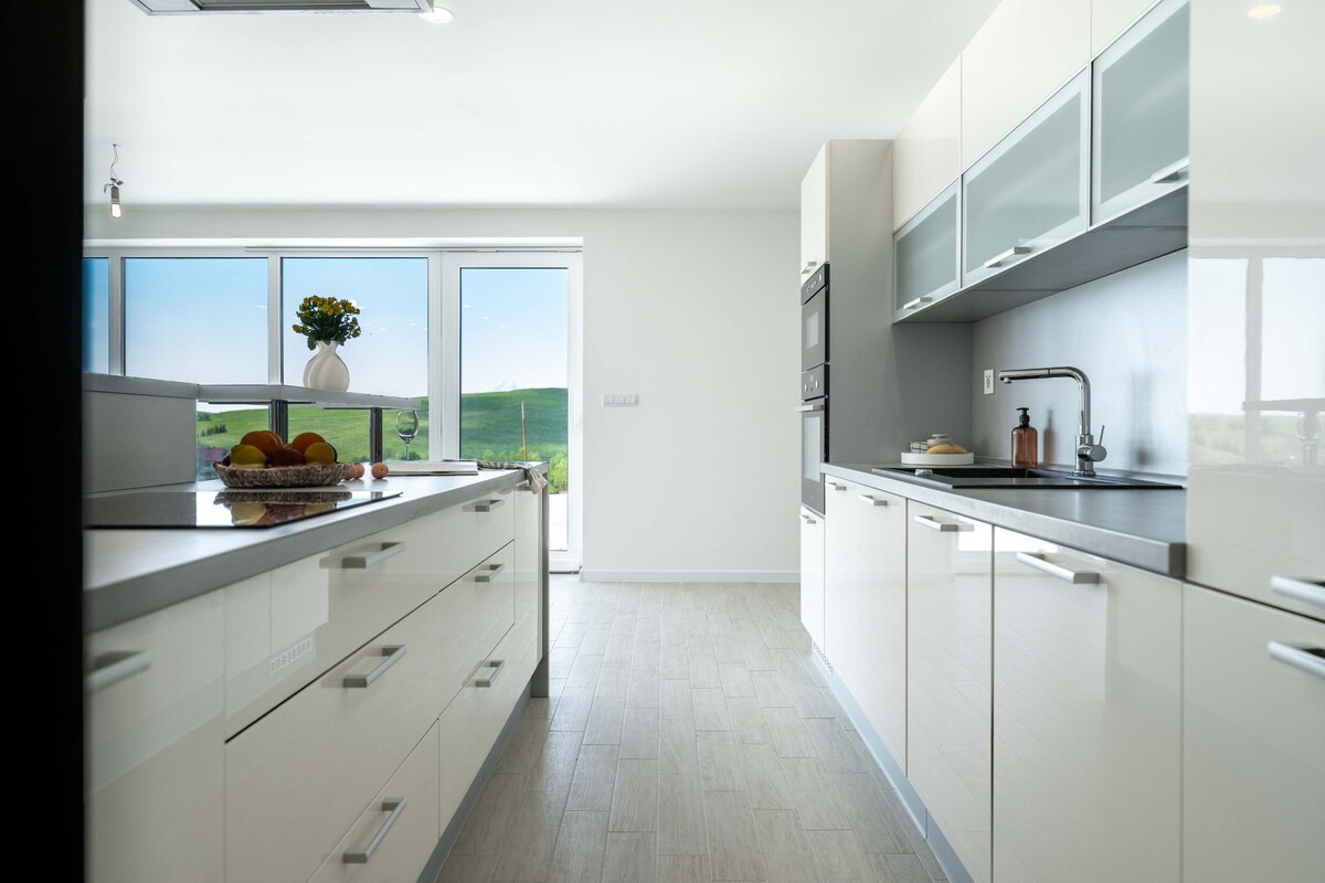 Moderný rodinný dom s terasou  | pozemok 1 600 m2 | Jarabina — foto 2
