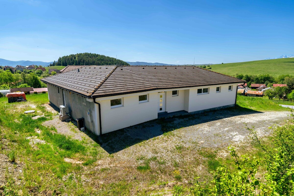 Moderný rodinný dom s terasou  | pozemok 1 600 m2 | Jarabina — foto 20