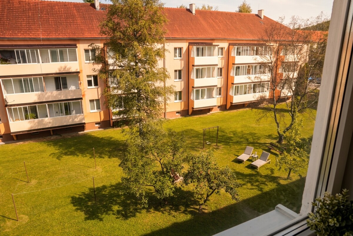 Nadštandartný 3-izbový byt vo Svite s krásnym výhľadom — foto 11