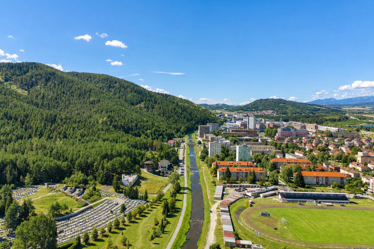 Nadštandartný 3-izbový byt vo Svite s krásnym výhľadom — foto 20