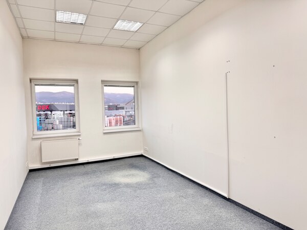 Prenájom kancelárského priestoru 31,2 m2 v priemyselnej zóne v Žiline