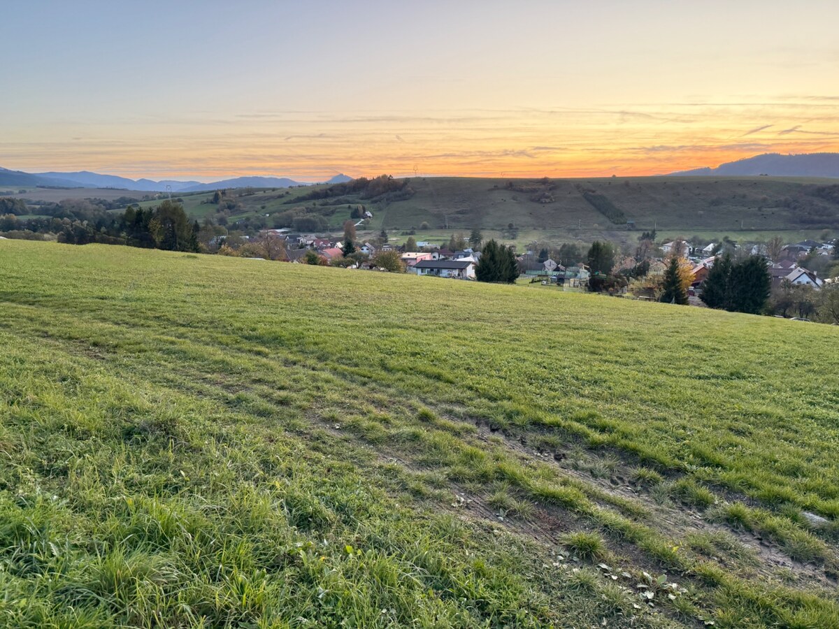 Na predaj stavebný pozemok 707 m2 v Konskej