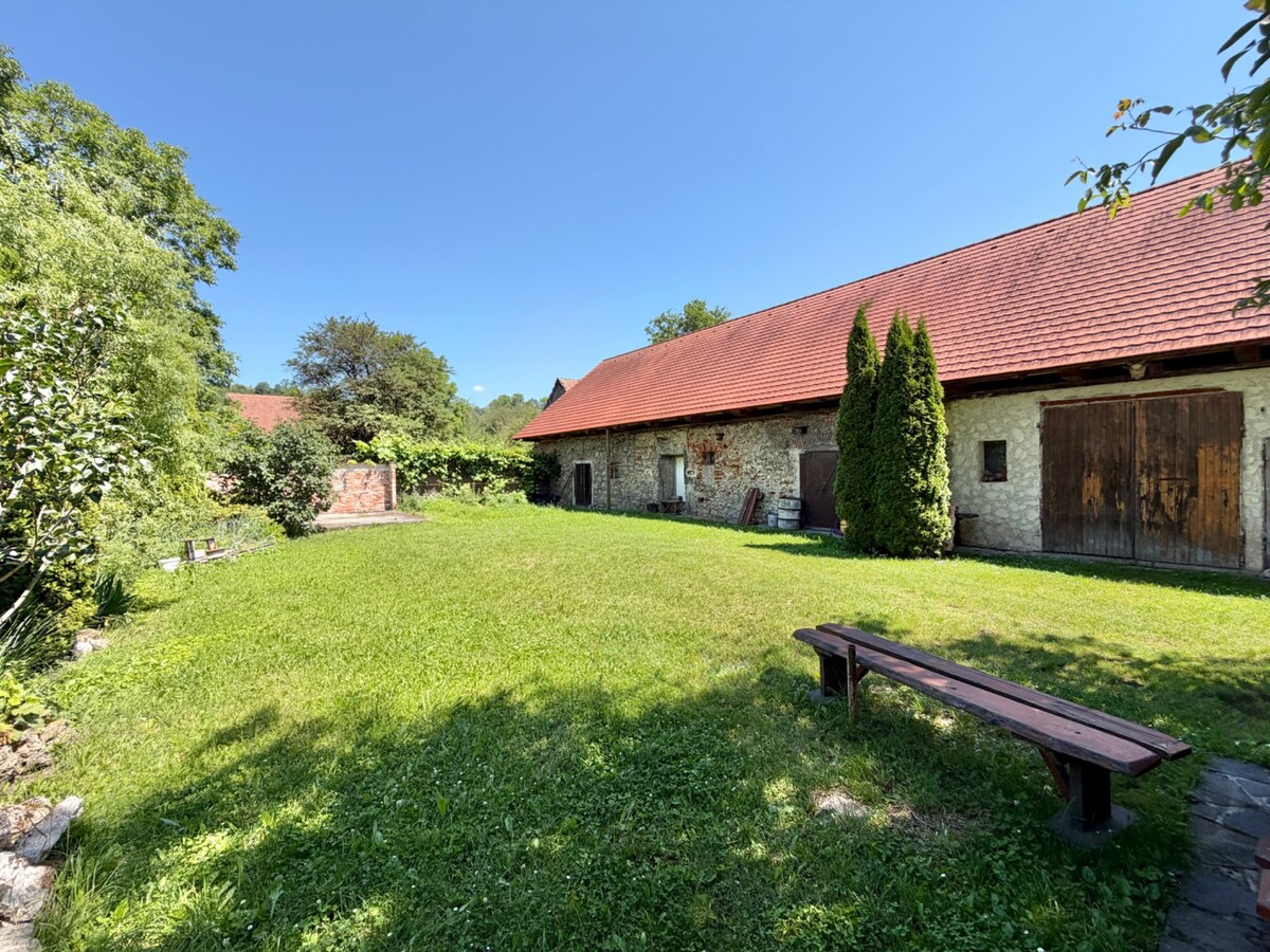 Rodinný dom s veľkým pozemkom v Belej-Duliciach na predaj — foto 4