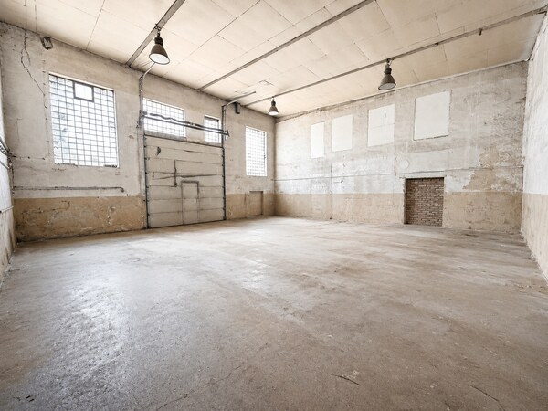Prenájom výrobéhoj alebo skladového priestoru 460 m2 v Žiline