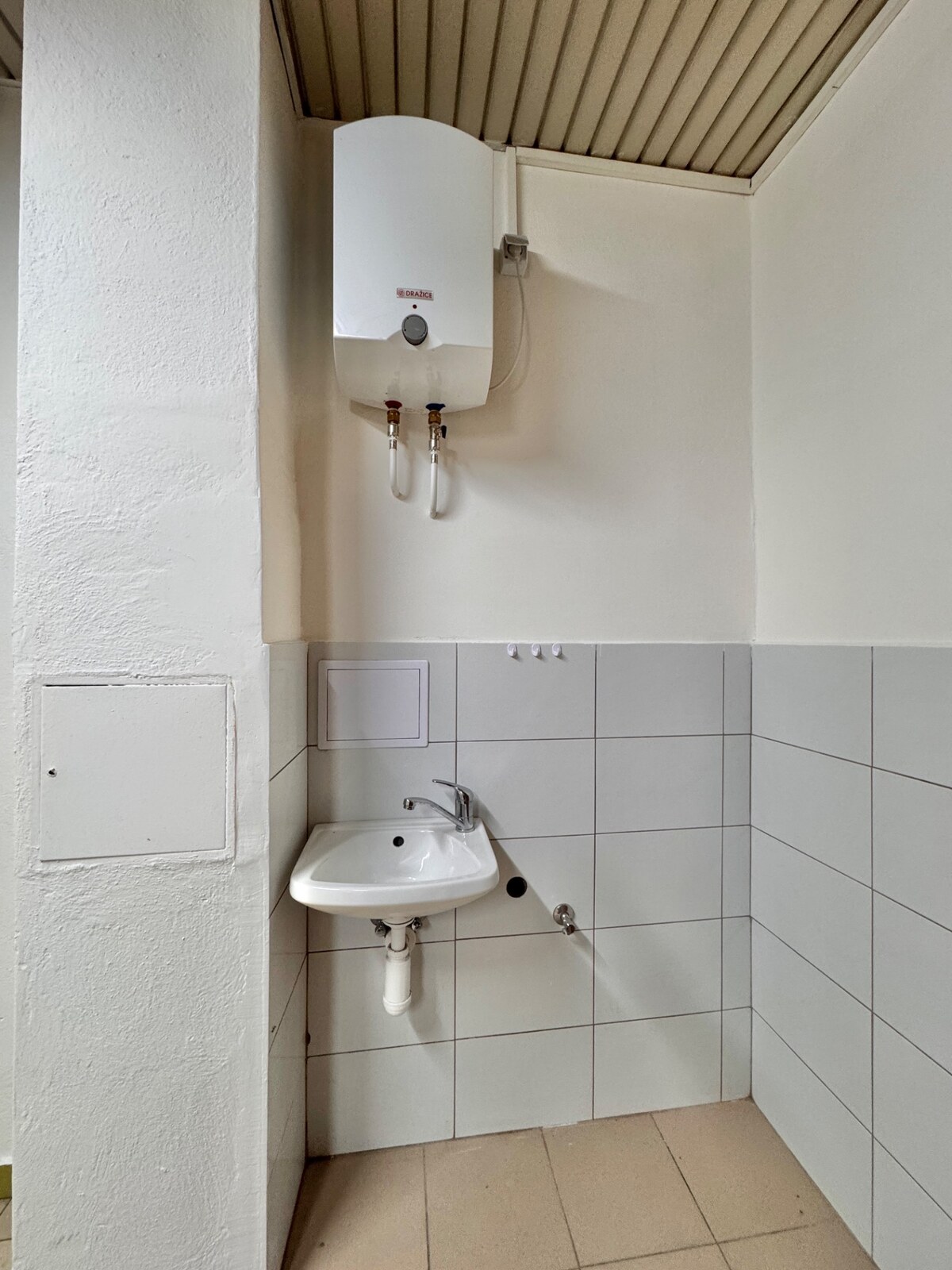 Ponúkame na prenájom priestory s rozlohou 32 m2 - Žilina — foto 4