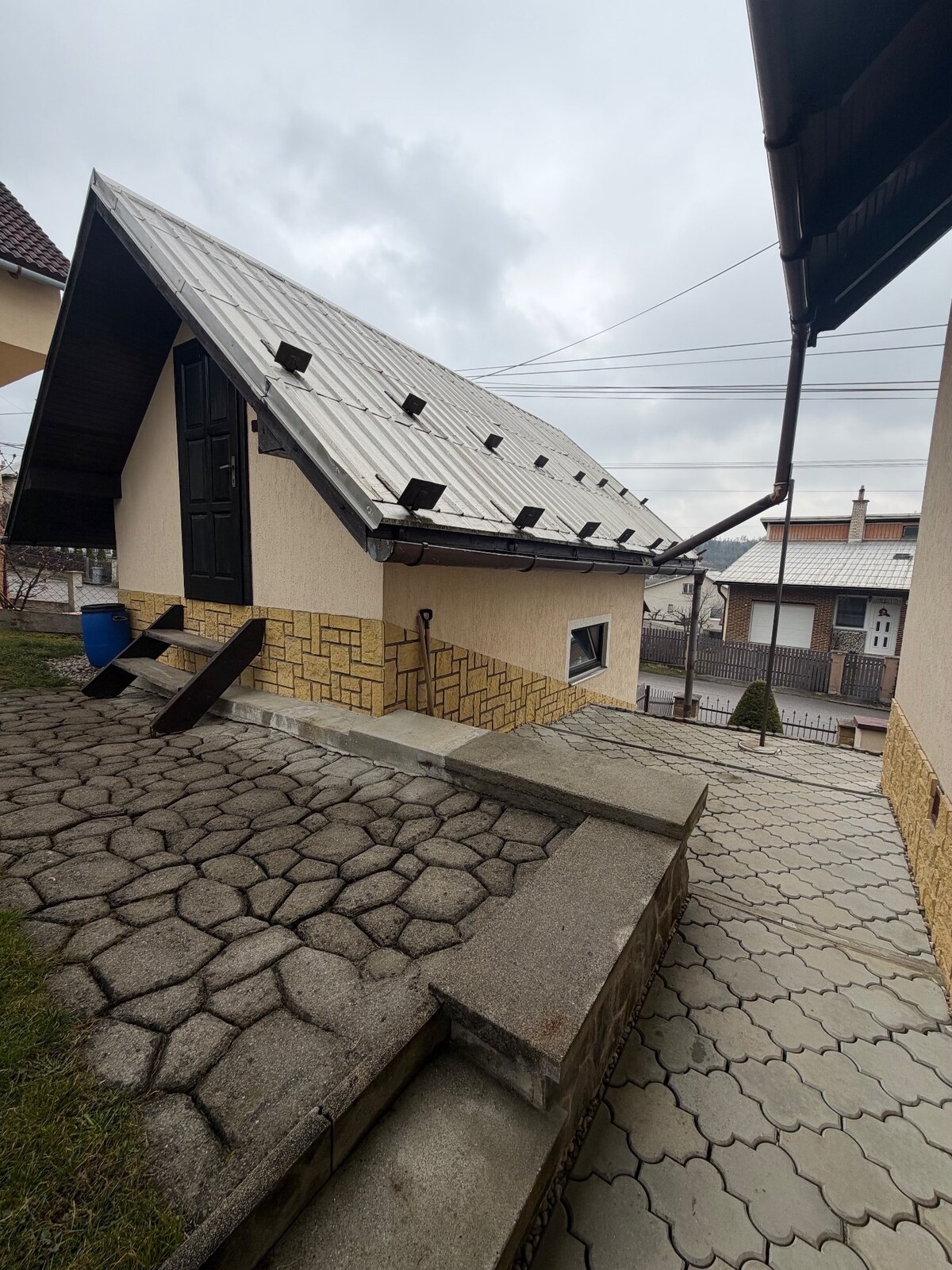 Predaj rodinného domu v centre obce Zákopčie, alebo výmena za byt — foto 15