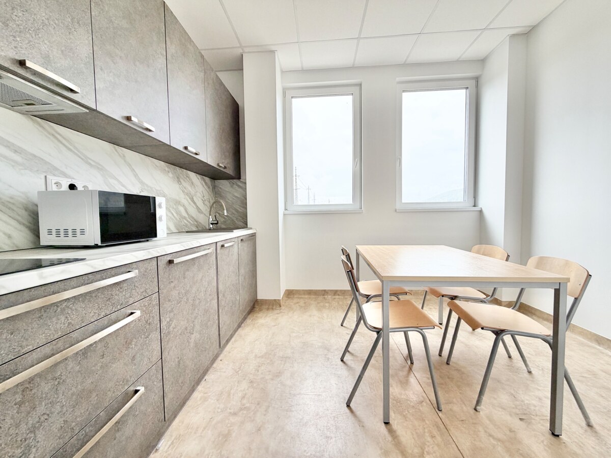 Moderné kancelárske priestory 178 m2 na prenájom v Tepličke nad Váhom — foto 6