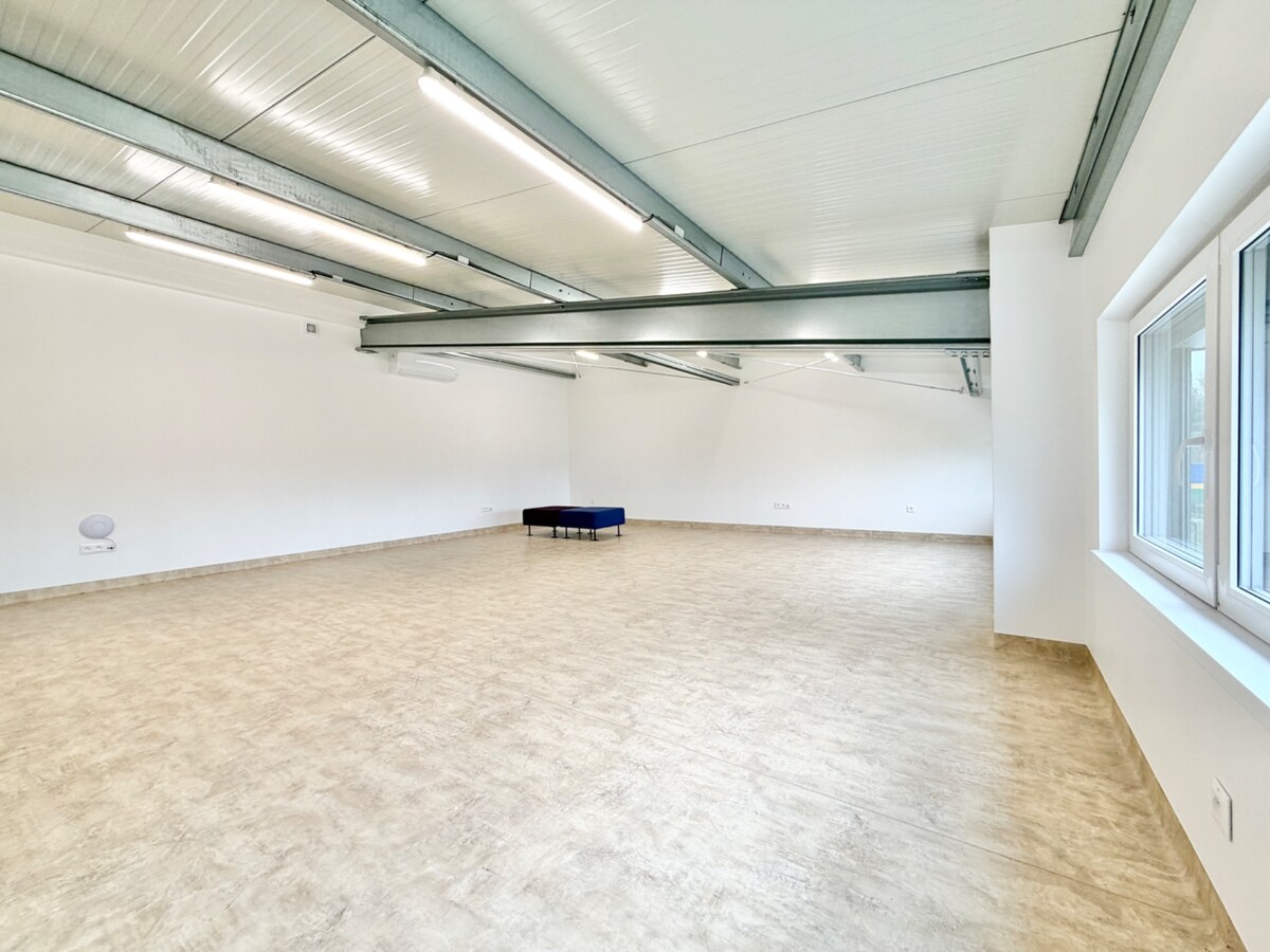 Moderné kancelárske priestory 178 m2 na prenájom v Tepličke nad Váhom — foto 9