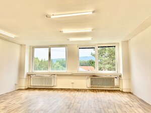 Ponúkame na prenájom kanceláriu 36 m2 - ul. Vysokoškolákov Žilina — foto 3