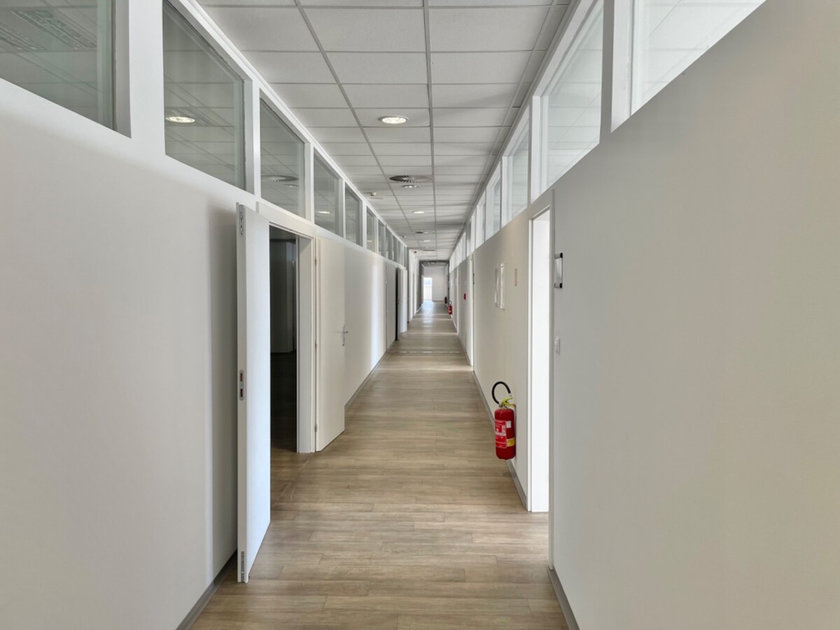 Na prenájom kancelárske priestory 1603 m2 v Living centre v Žiline — foto 11