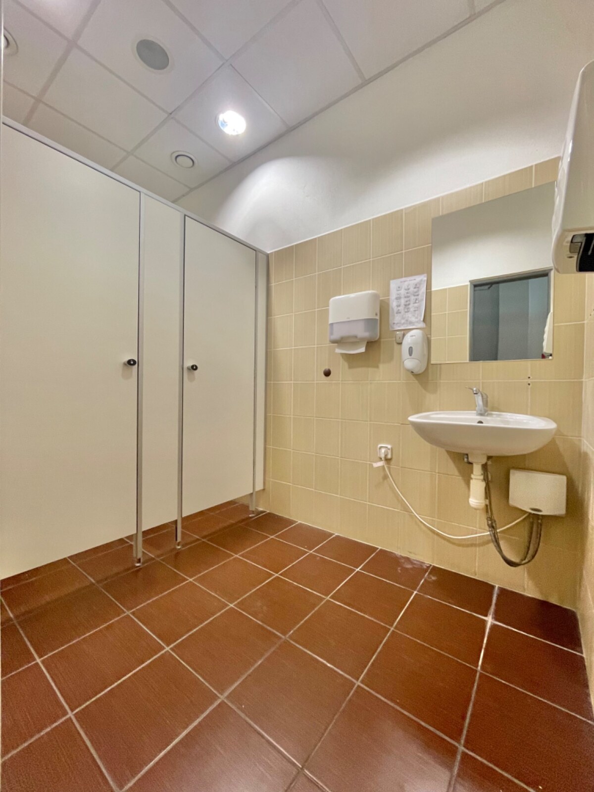 Na prenájom kancelárske priestory 1603 m2 v Living centre v Žiline — foto 19