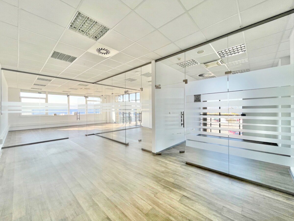 Na prenájom kancelárske priestory 1603 m2 v Living centre v Žiline — foto 4