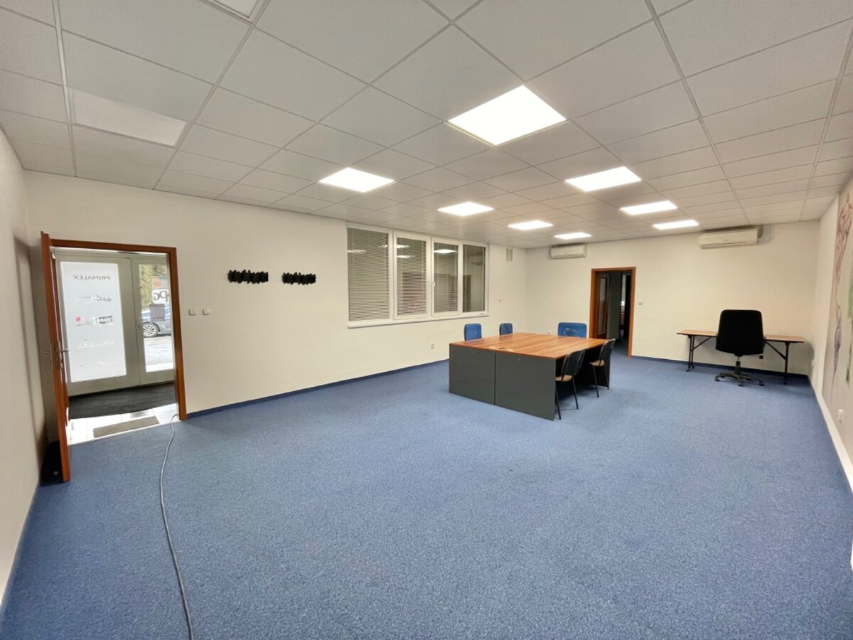 Prenájom kancelárske priestory 220 m2 s parkovaním v centre Žiliny