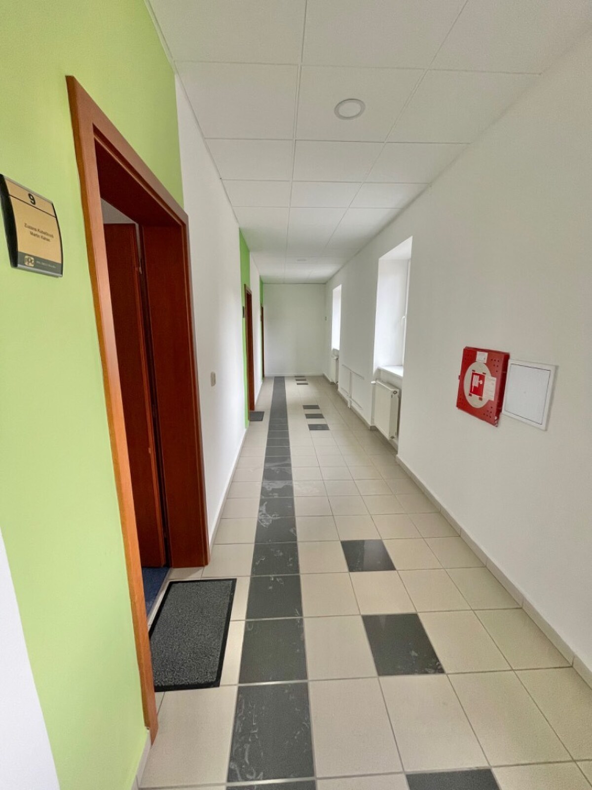 Prenájom kancelárske priestory 220 m2 s parkovaním v centre Žiliny — foto 8