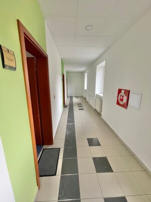 Prenájom kancelárske priestory 220 m2 s parkovaním v centre Žiliny — foto 8