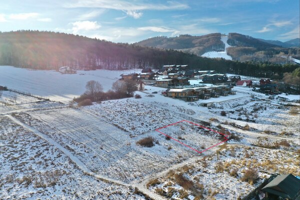 Na predaj pozemok 628 m2 na výstavbu chaty vo Valči pri Snowland
