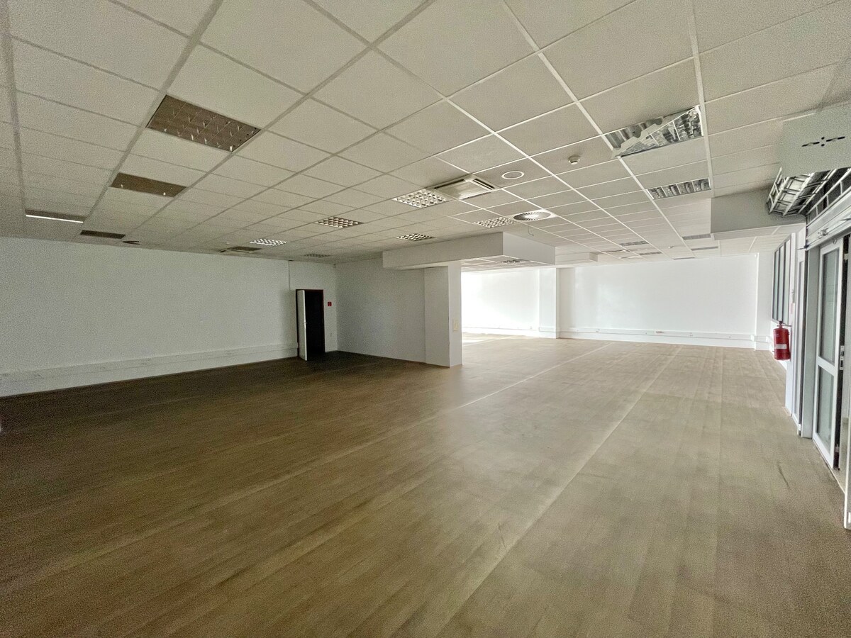 Na prenájom kancelárske priestory 200 m2 v Living centre v Žiline — foto 4