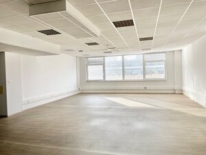Na prenájom kancelárske priestory 200 m2 v Living centre v Žiline — foto 1