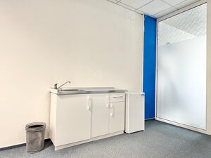 Ponúkame na prenájom obchodné priestory s rozlohou 108 m2 - Žilina — foto 10
