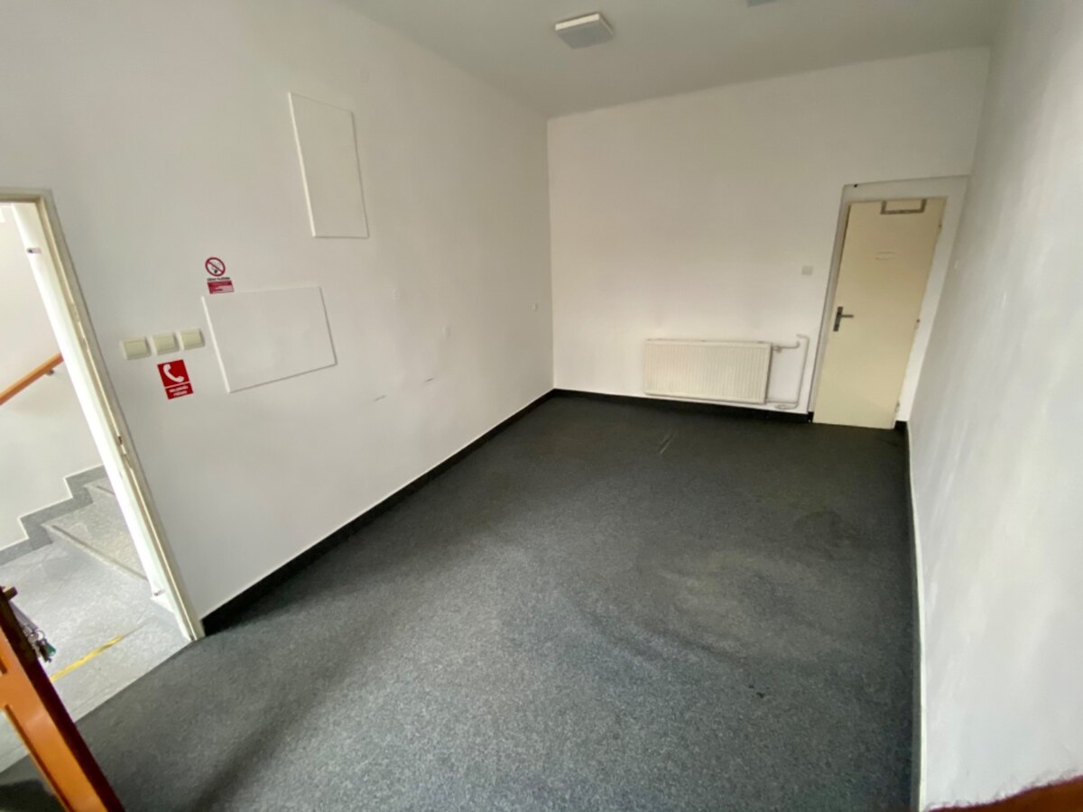Na prenájom obchodné priestory  40 m2 Hlinkové námestie Žilina — foto 5