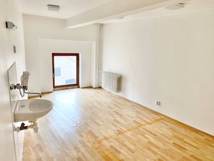 Na prenájom obchodné priestory  40 m2 Hlinkové námestie Žilina — foto 2