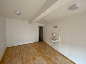 Na prenájom obchodné priestory  40 m2 Hlinkové námestie Žilina — foto 3
