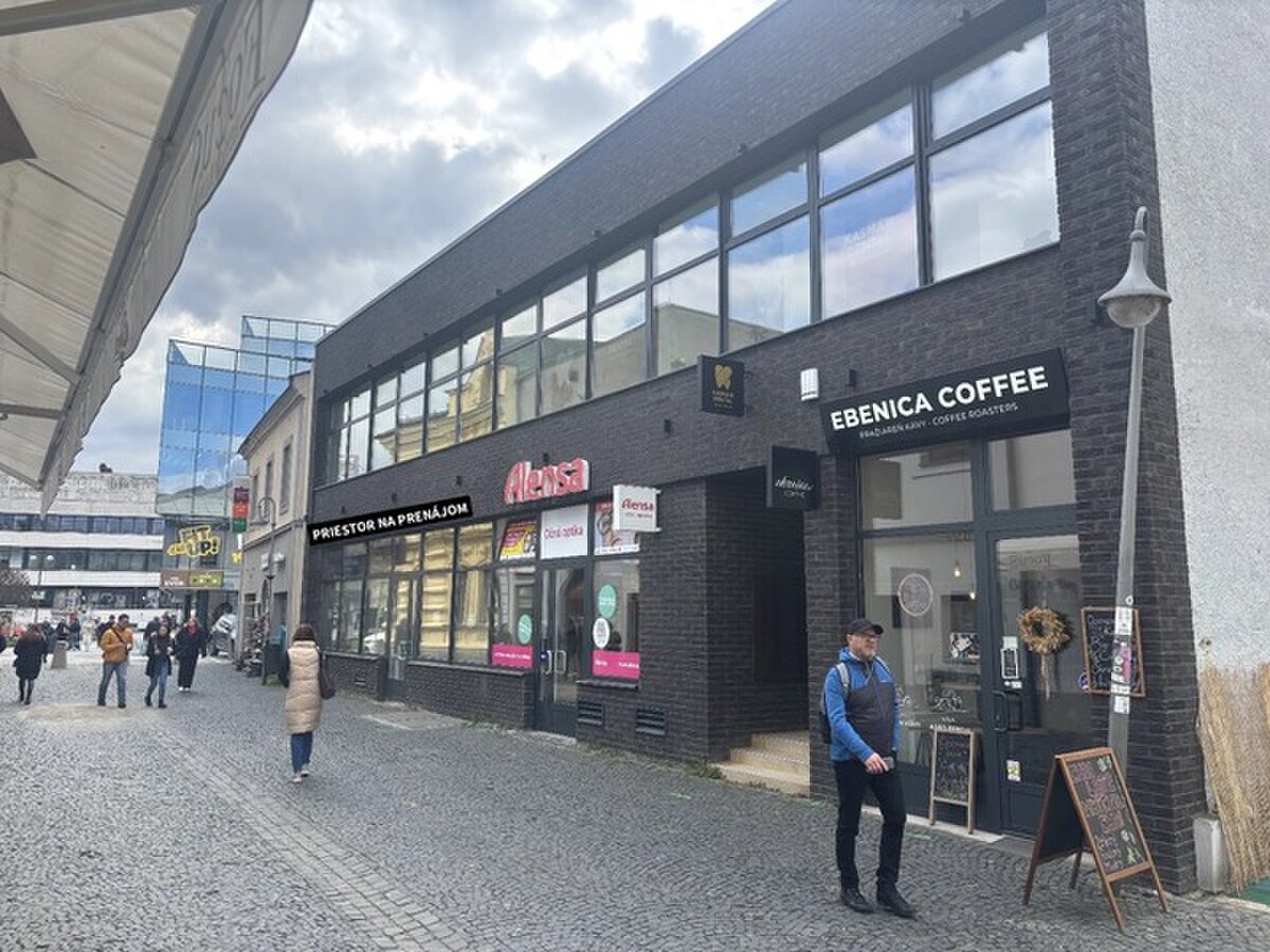 Prenájom - obchodný priestor 250 m2 najfrekventovanejšia ulica Žiliny — foto 3