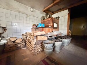 Priestranný rodinný dom v Rudne s veľkým potenciálom — foto 17