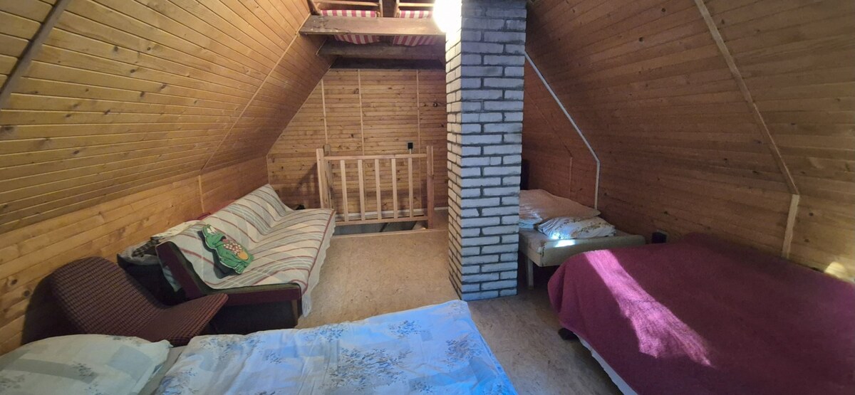 Predaj: Romantická rekreačná chata uprostred lesa vo Varíne (MO) — foto 16
