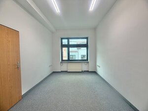 kancelária 14 m2 v centre mesta Čadca — foto 1