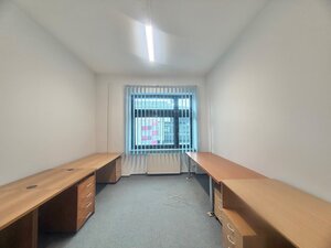 kancelária s kuchynkou 30 m2 v centre mesta Čadca — foto 1