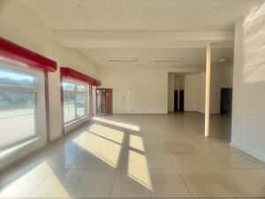 Prenájom lukratívnych obchodných, kancelárskych priestorov v Čadci — foto 4