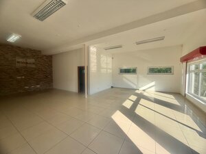 Prenájom lukratívnych obchodných, kancelárskych priestorov v Čadci — foto 8