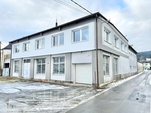 Nádherný viacúčelový areál v centre Turzovky — foto 1