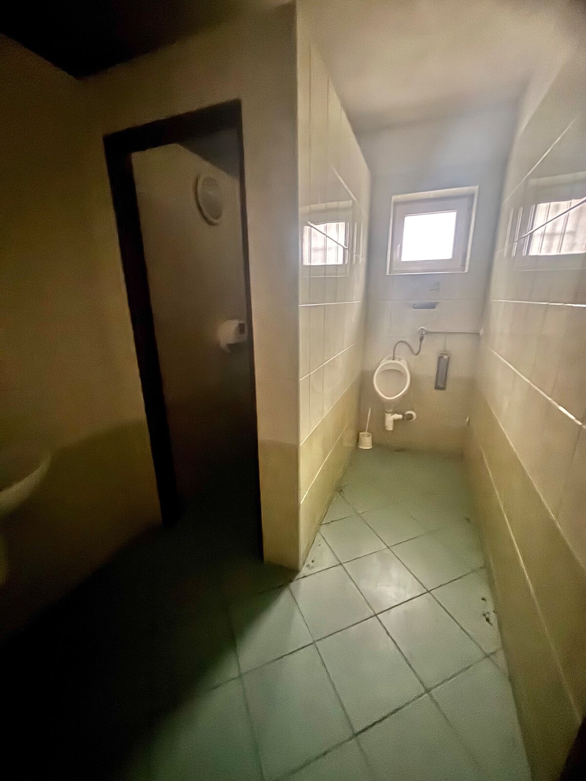 Predaj budovy na podnikanie- bývalý obchodný priestor v Čadci (MO) — foto 10