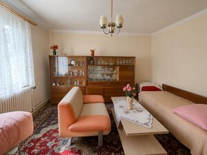 Predaj staršieho domu s nádherným pozemkom v Ochodnici — foto 3