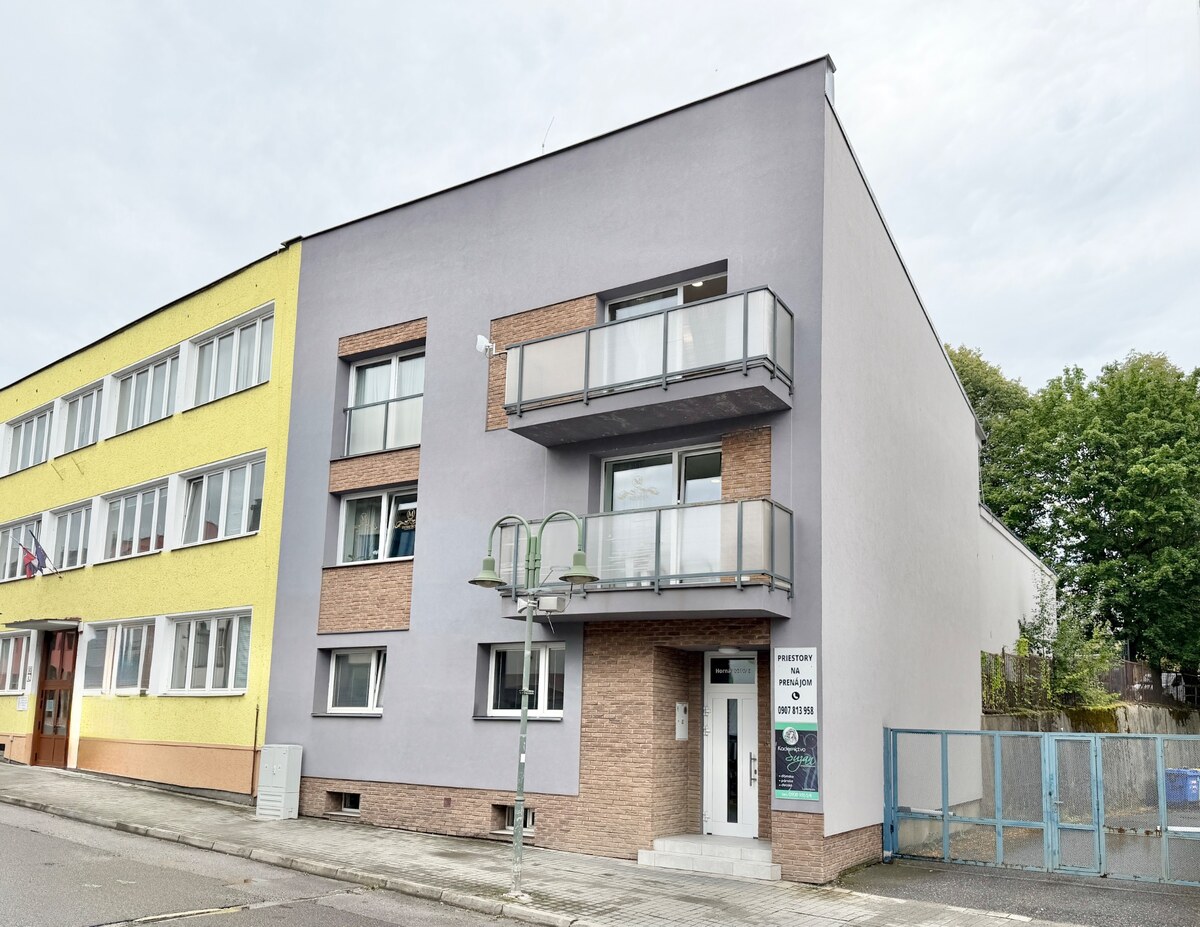 Predaj: Multifunkčný polyfunkčný dom 438 m² v priamom centre Čadce — foto 2