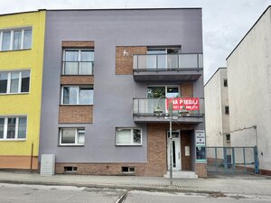 Predaj: Multifunkčný polyfunkčný dom 438 m² v priamom centre Čadce — foto 1