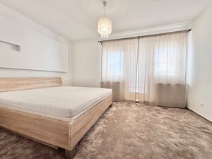 Prenájom luxusného 3 izbového bytu 70 m2 na Mariánskom námestí, Žilina — foto 6