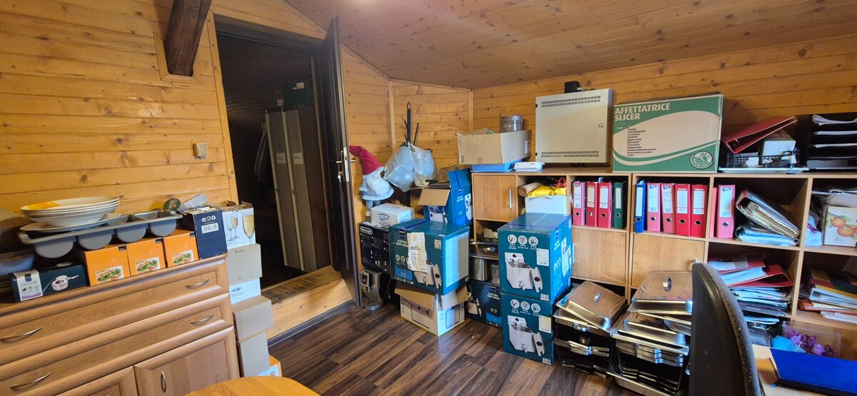 Predaj: Zabehnutá reštaurácia s dlhoročnou tradíciou v KNM (MO) — foto 14