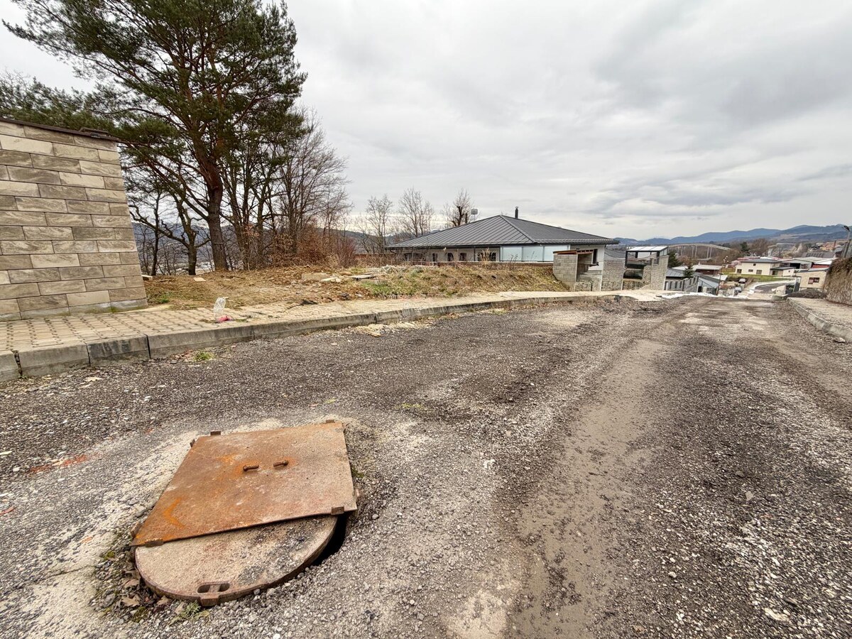 Predaj: Stavebný pozemok 400m2 v Bytči vo vilovej štvrti (MO) — foto 3