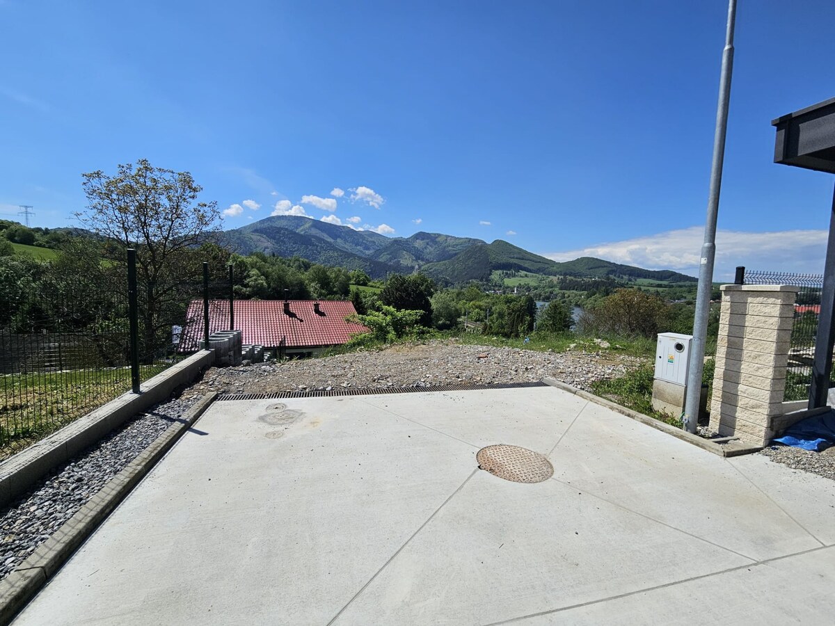 PREDAJ: Stavebný pozemok s vydaným stav. povolením, Varín Rozbehov(MO) — foto 4