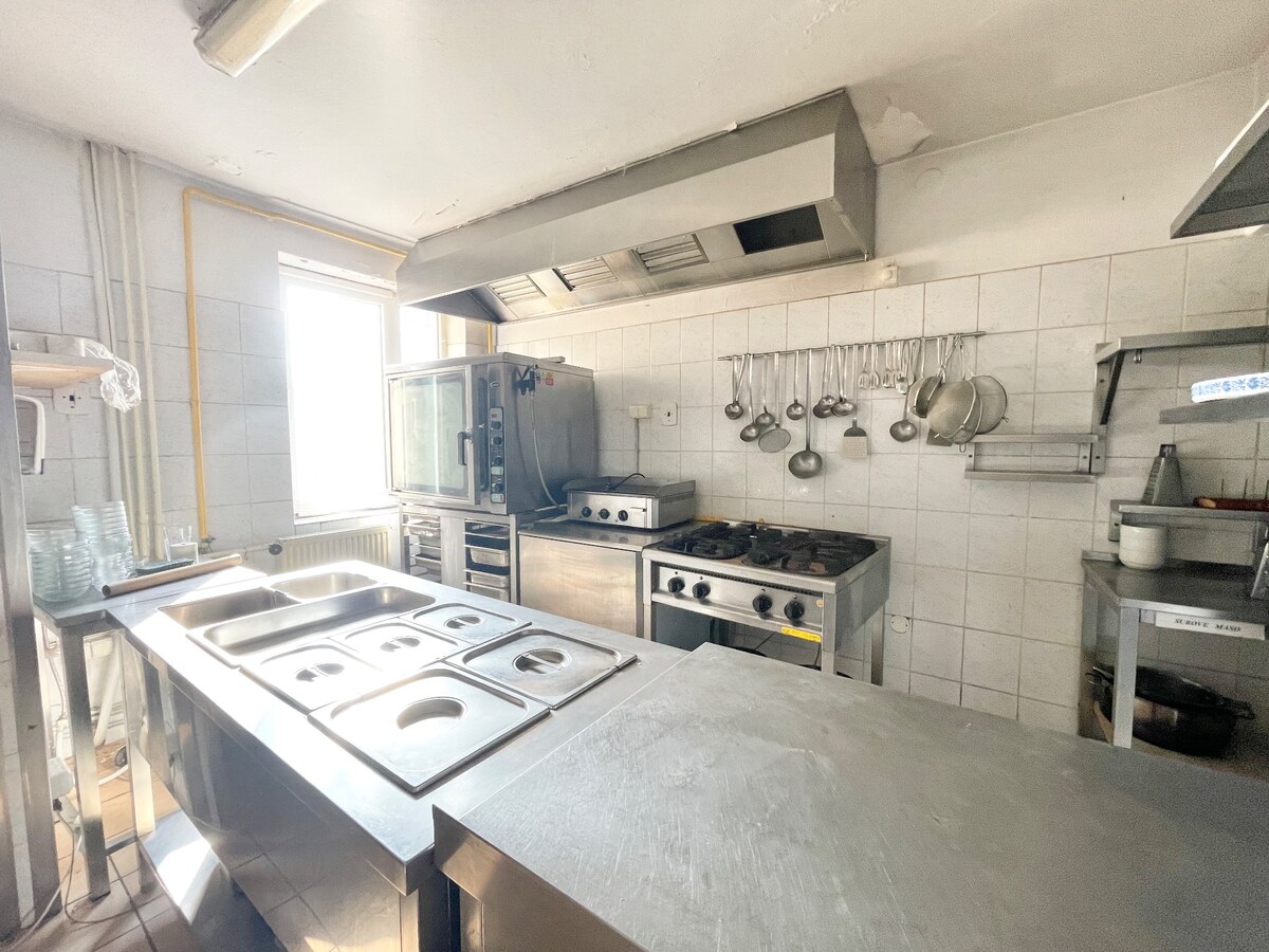 Na predaj penzión v centre KNM — foto 6