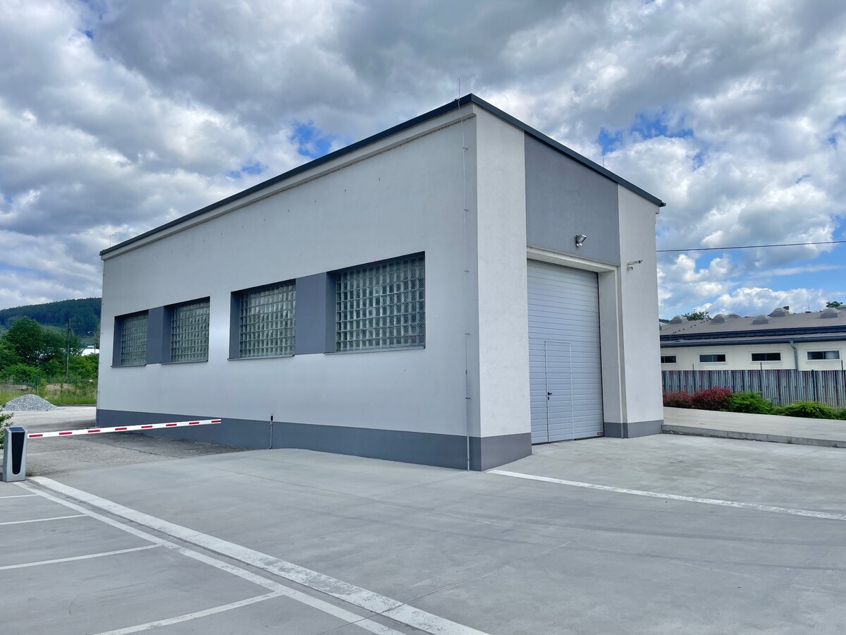 Prenájom haly 250m2 Kysucké Nové mesto